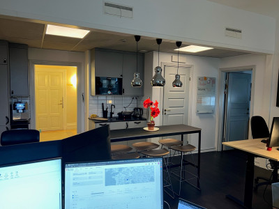 Stora kontorsrummet med pentry Folke Bernadottes Väg 445