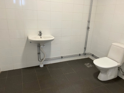 WC med dusch Fraktgatan 4