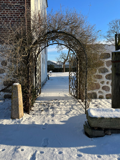Entré till trädgården Västkustvägen 403