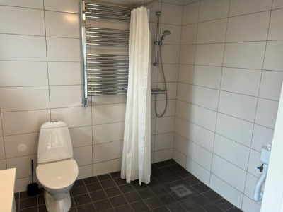 WC m dusch Henrik Mårtenssons gata 1